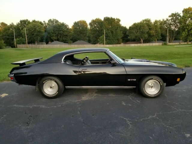 Pontiac GTO 1970 image number 12