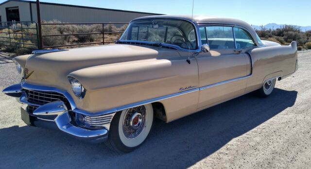 Cadillac DeVille 1955 image number 0