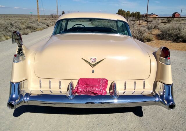 Cadillac DeVille 1955 image number 3