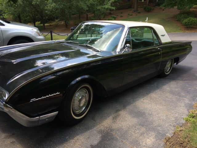 Ford Thunderbird 1961 image number 22