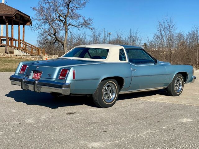 Pontiac Grand Prix 1977 image number 29