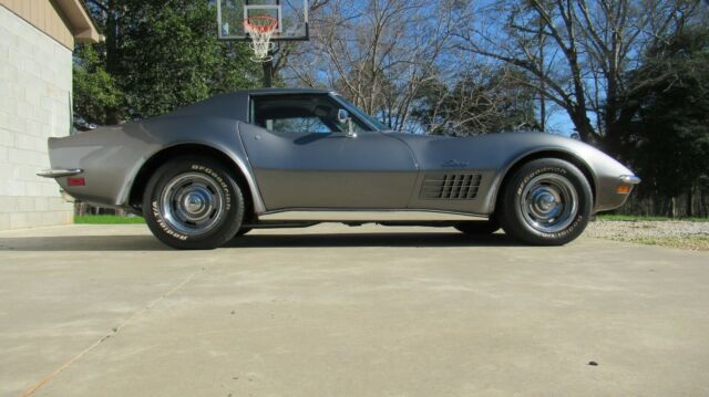 Chevrolet Corvette 1972 image number 0