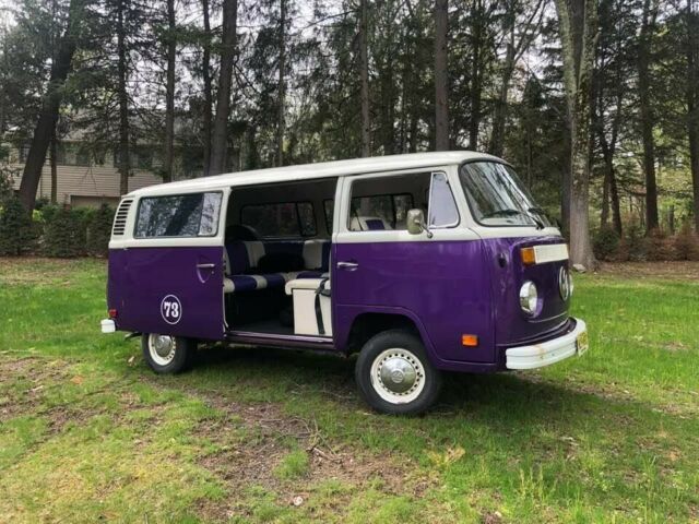 Volkswagen Bus/Vanagon 1976 image number 30