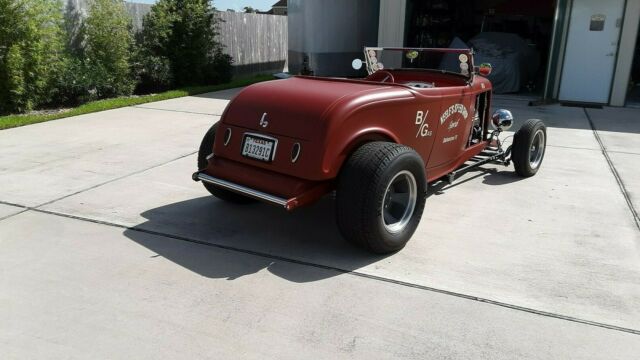 Ford Highboy Hot Rod 1932 image number 1