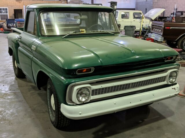 Chevrolet C-10 1965 image number 18