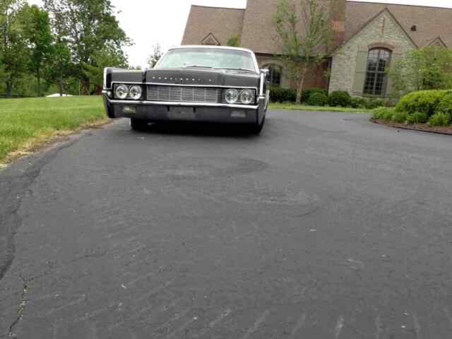 Lincoln Continental 1967 image number 18