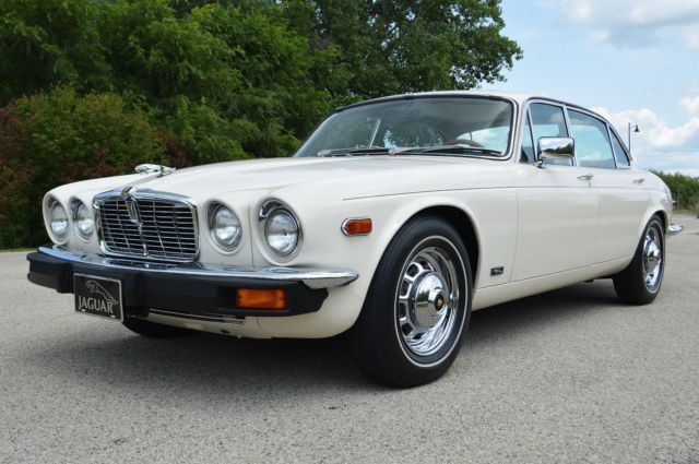 Jaguar XJ12 1979 image number 0