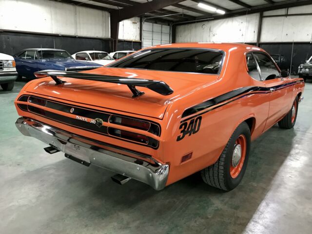 Plymouth Duster 1970 image number 28