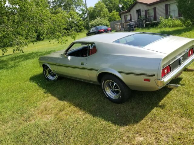 Ford Mustang Cobra Jet 1971 image number 19