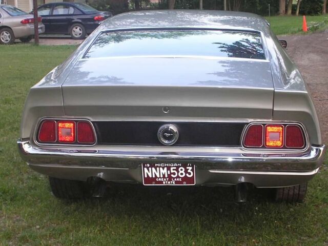 Ford Mustang Cobra Jet 1971 image number 22