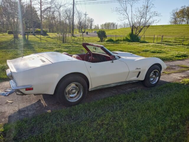 Chevrolet Corvette 1973 image number 15