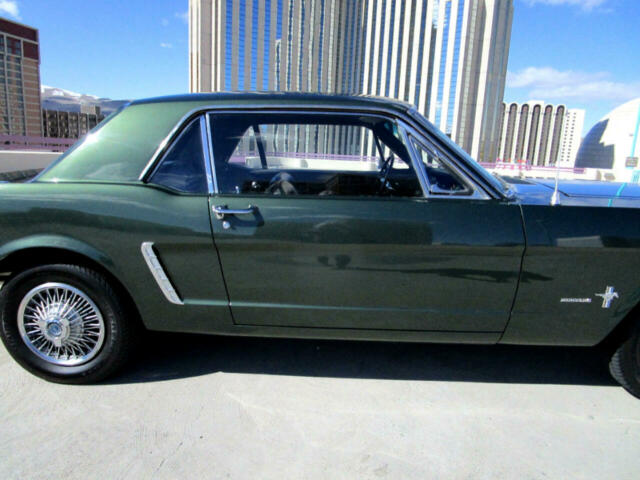 Ford Mustang 1965 image number 10