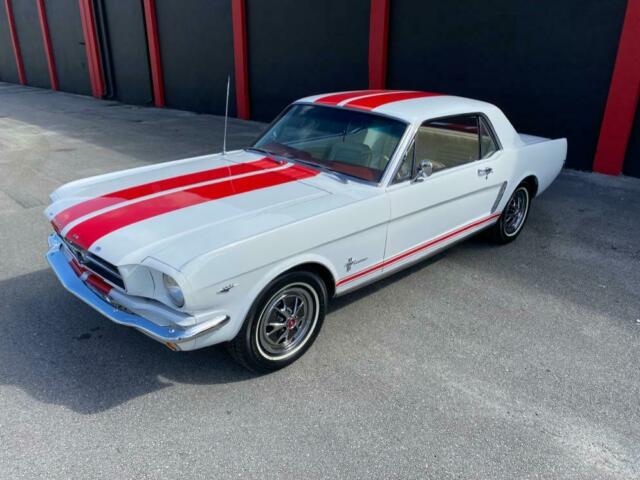 Ford Mustang 1965 image number 0