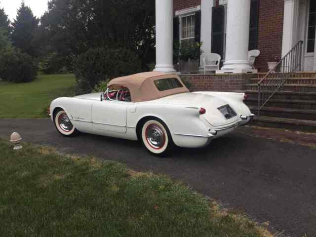 Chevrolet Corvette 1954 image number 2