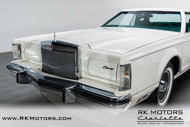 Lincoln Continental 1977 image number 10