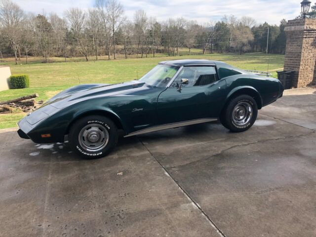 Chevrolet Corvette 1976 image number 17