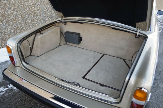 Rolls-Royce Silver Shadow 1977 image number 46