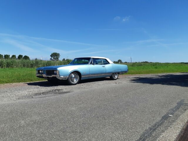 Oldsmobile Ninety-Eight 1968 image number 27