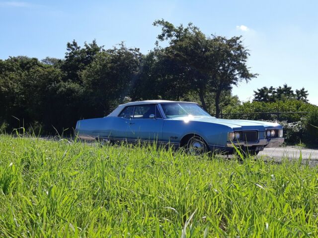 Oldsmobile Ninety-Eight 1968 image number 32