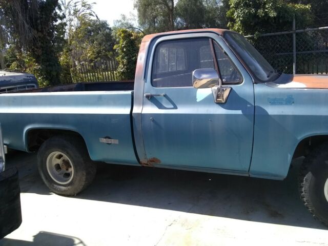 Chevrolet C-10 1975 image number 2