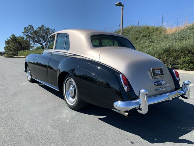 Rolls-Royce Silver Cloud II 1961 image number 28