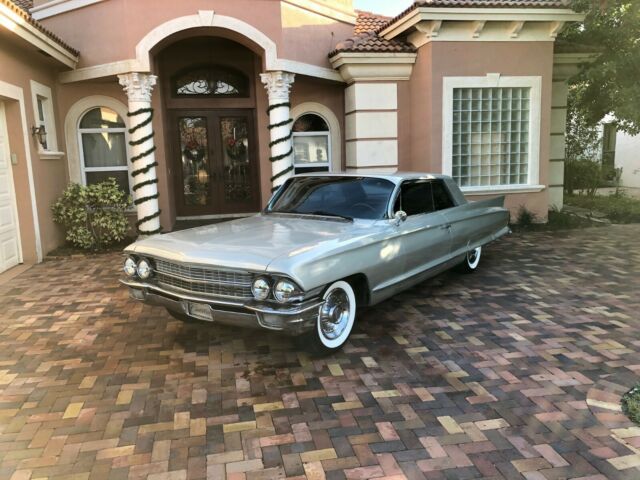 Cadillac DeVille 1962 image number 27