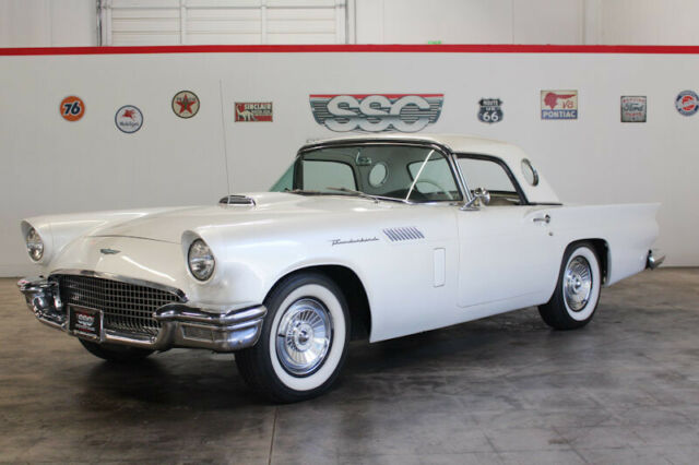 Ford Thunderbird 1957 image number 0