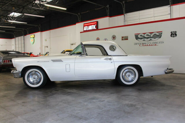 Ford Thunderbird 1957 image number 10