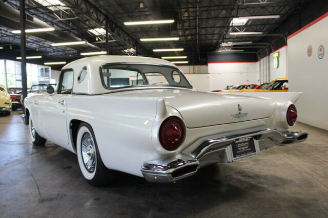 Ford Thunderbird 1957 image number 33