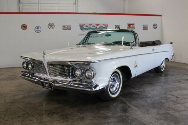 Chrysler Imperial 1962 image number 1