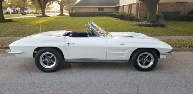 Chevrolet Corvette 1963 image number 0