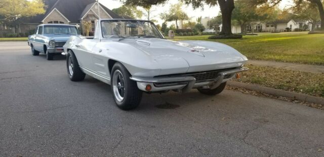 Chevrolet Corvette 1963 image number 27