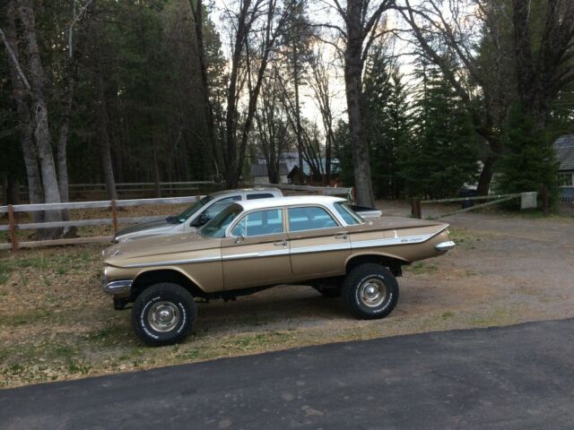 Chevrolet Impala 1961 image number 13