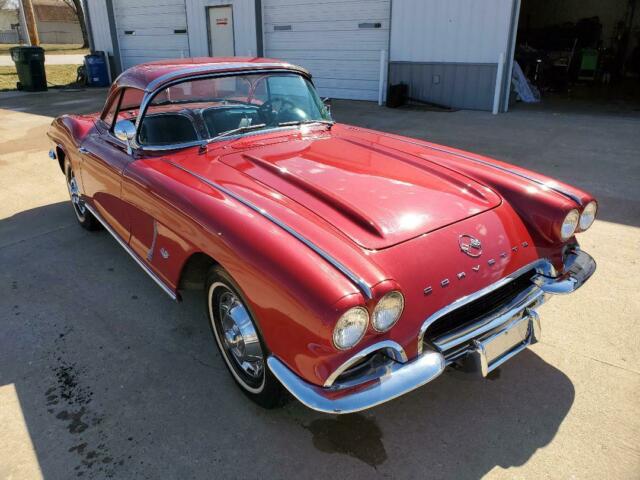 Chevrolet Corvette 1962 image number 25