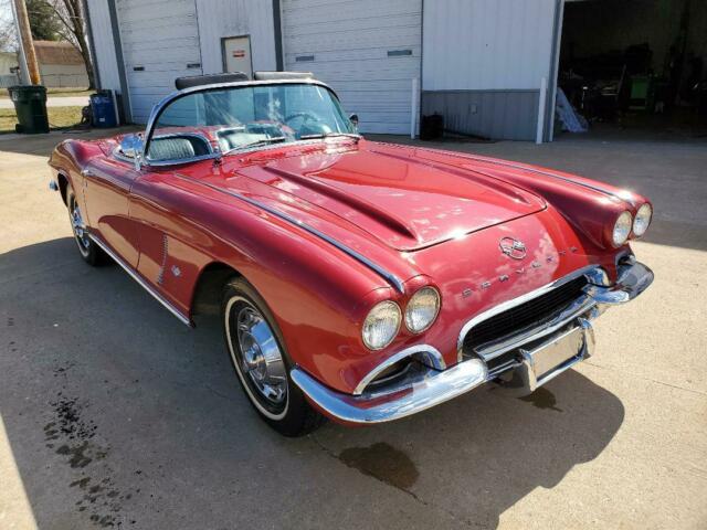 Chevrolet Corvette 1962 image number 39