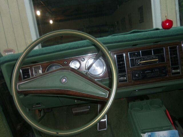 Buick Electra 1977 image number 29