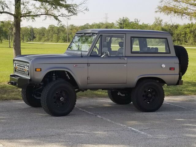 Ford Bronco 1974 image number 2