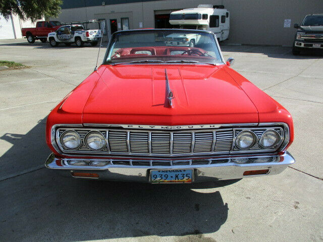 Plymouth Fury 1964 image number 0