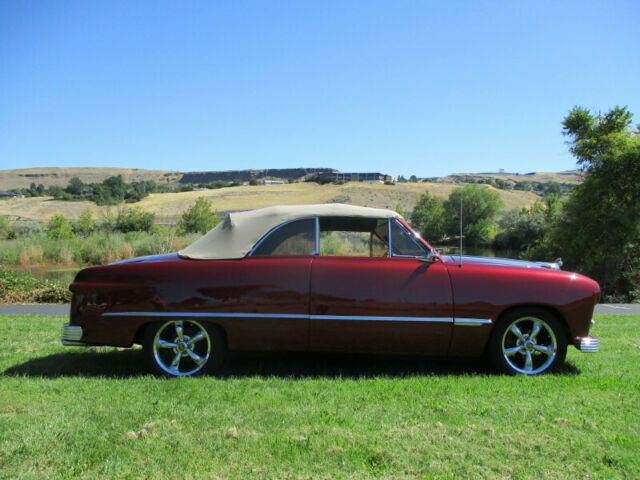 Ford Deluxe 1949 image number 33