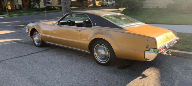 Oldsmobile Toronado 1969 image number 13