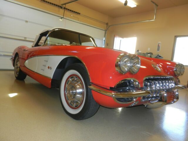 Chevrolet Corvette 1960 image number 2