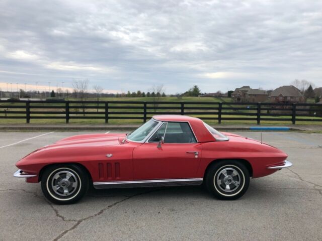 Chevrolet Corvette 1966 image number 19