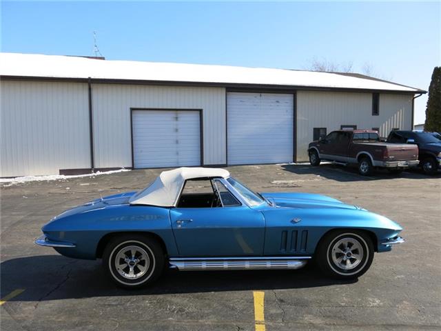 Chevrolet Corvette Convertible, 1965 image number 11