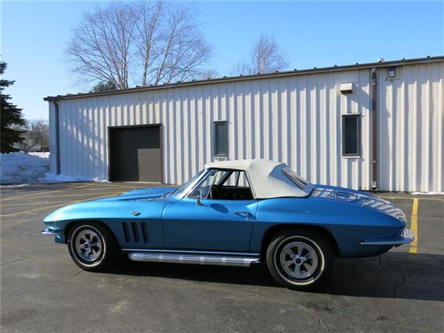 Chevrolet Corvette Convertible, 1965 image number 28