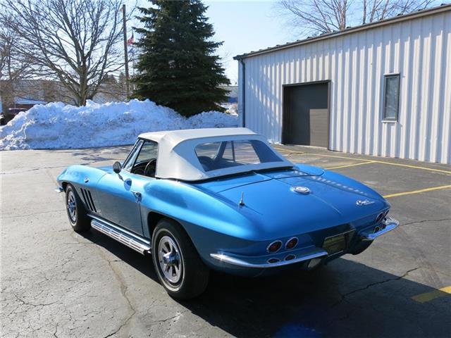 Chevrolet Corvette Convertible, 1965 image number 30