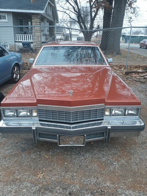 Cadillac DeVille Coupe 1977 image number 14