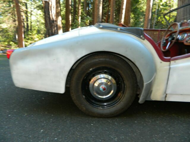 Triumph TR2 1955 image number 12