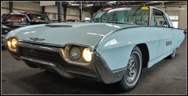 Ford Thunderbird 1963 image number 11