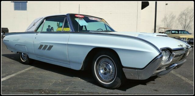 Ford Thunderbird 1963 image number 20