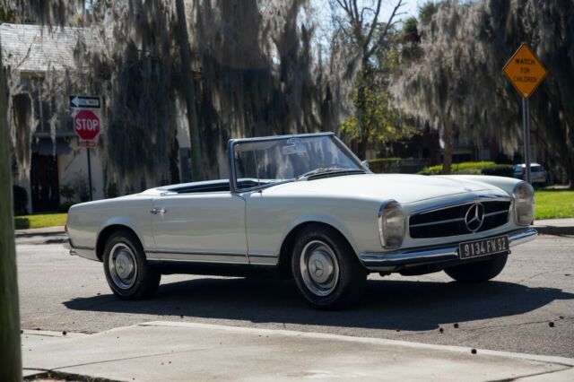 Mercedes-Benz SL-Class 1964 image number 11